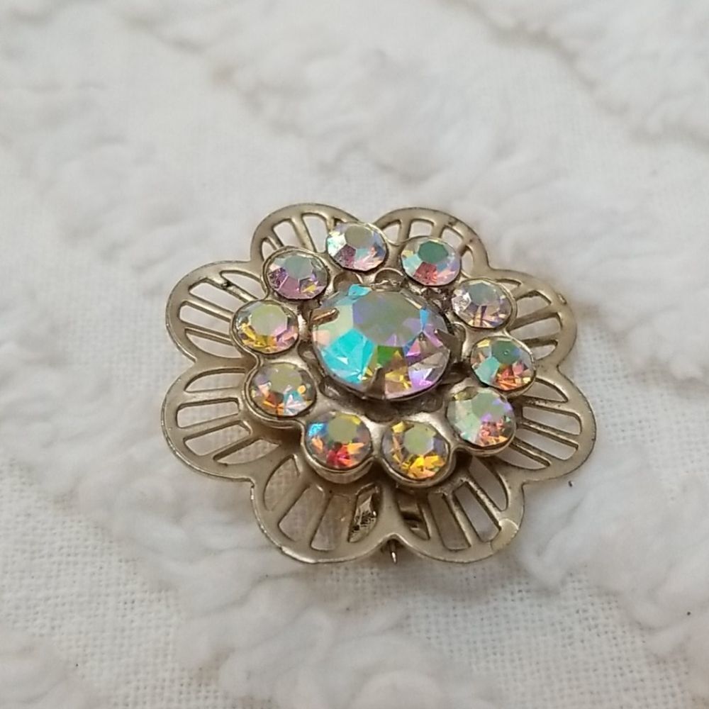 Vntg: Gold tone Rhinestone Brooch - Picture 2 of 7